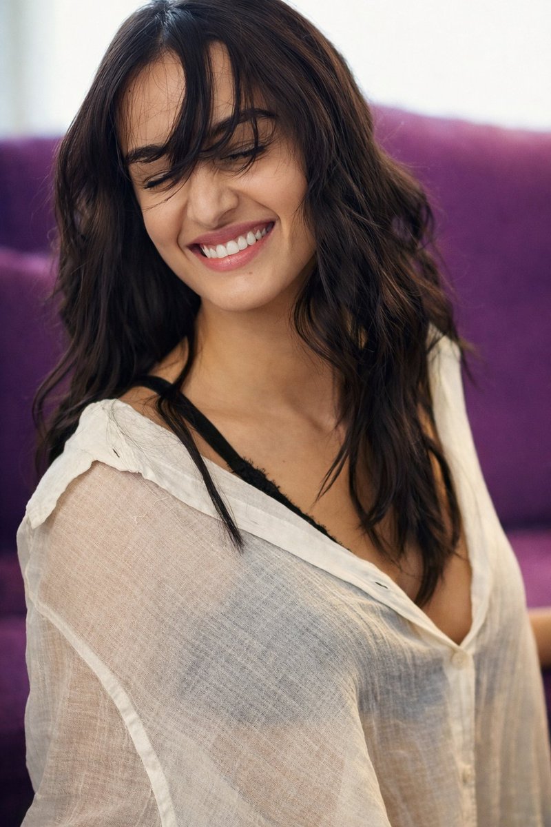 Shraddha Kapoor 白色照片真实感图像提示 生成效果示例