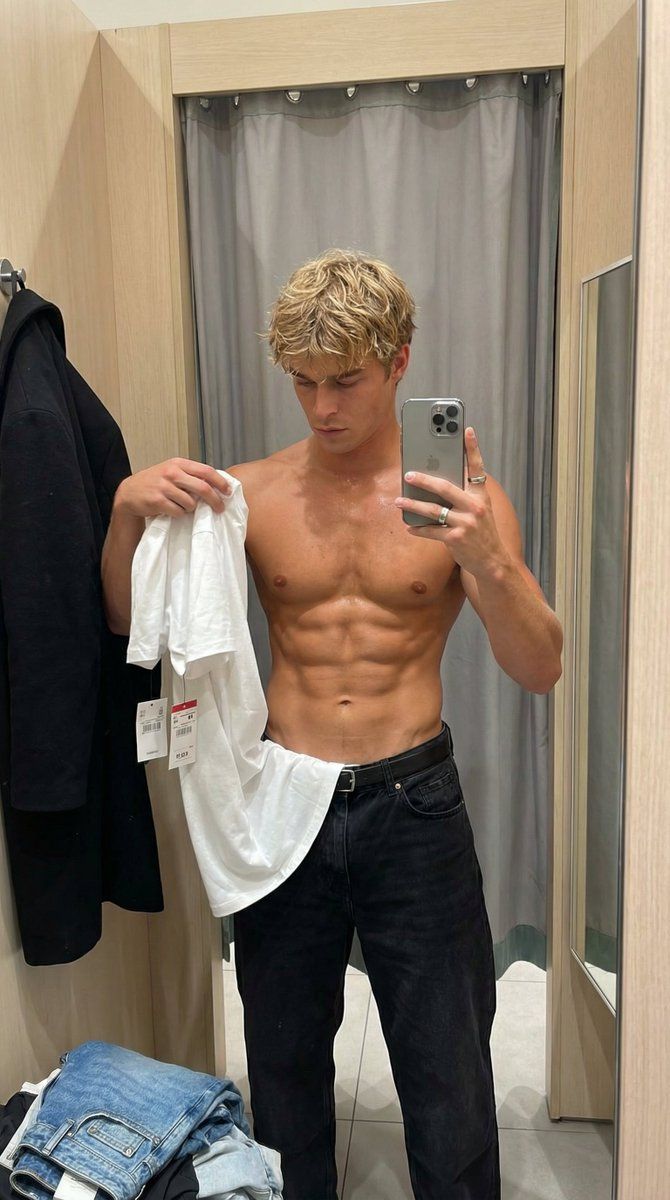 Gym-Bro 镜子自拍提示 生成效果示例