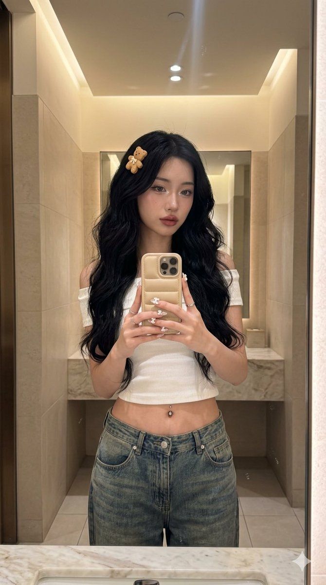 唯美咖啡馆镜子自拍人像 生成效果示例