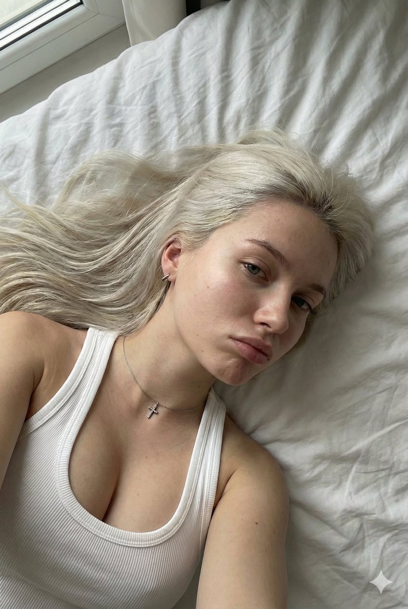 Y2K 亲密早晨自拍肖像 生成效果示例