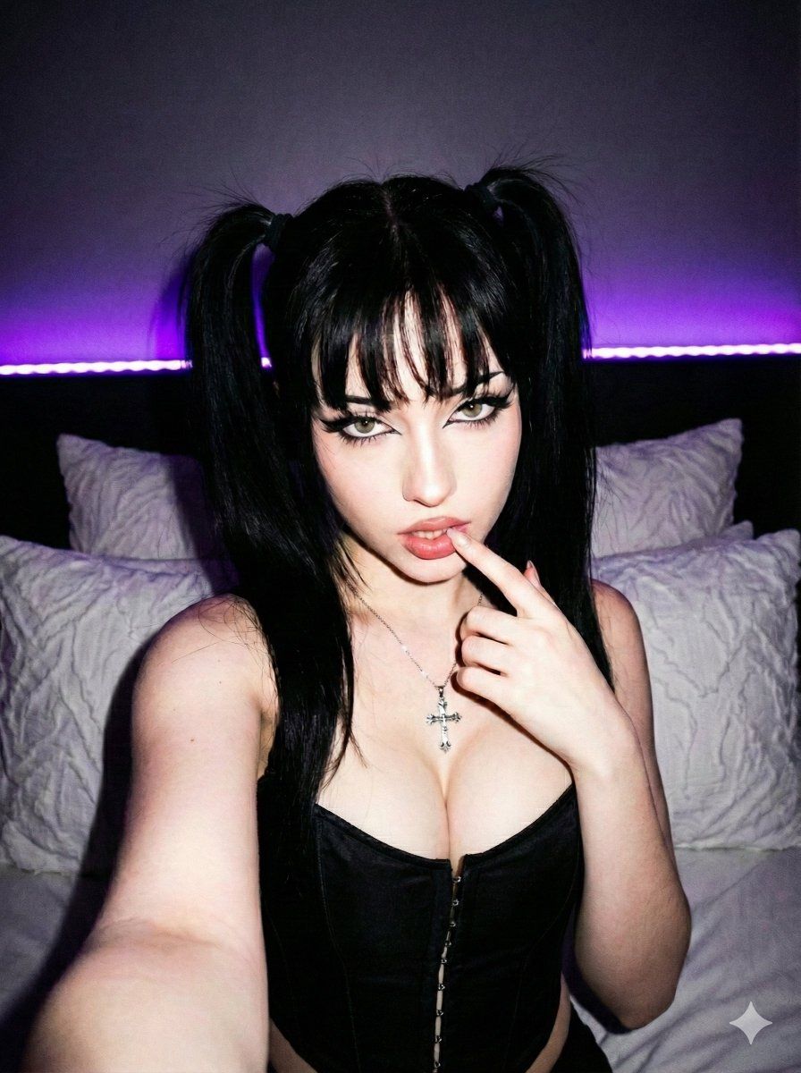 E-girl/Y2K Grunge Flash 自拍提示生成效果示例