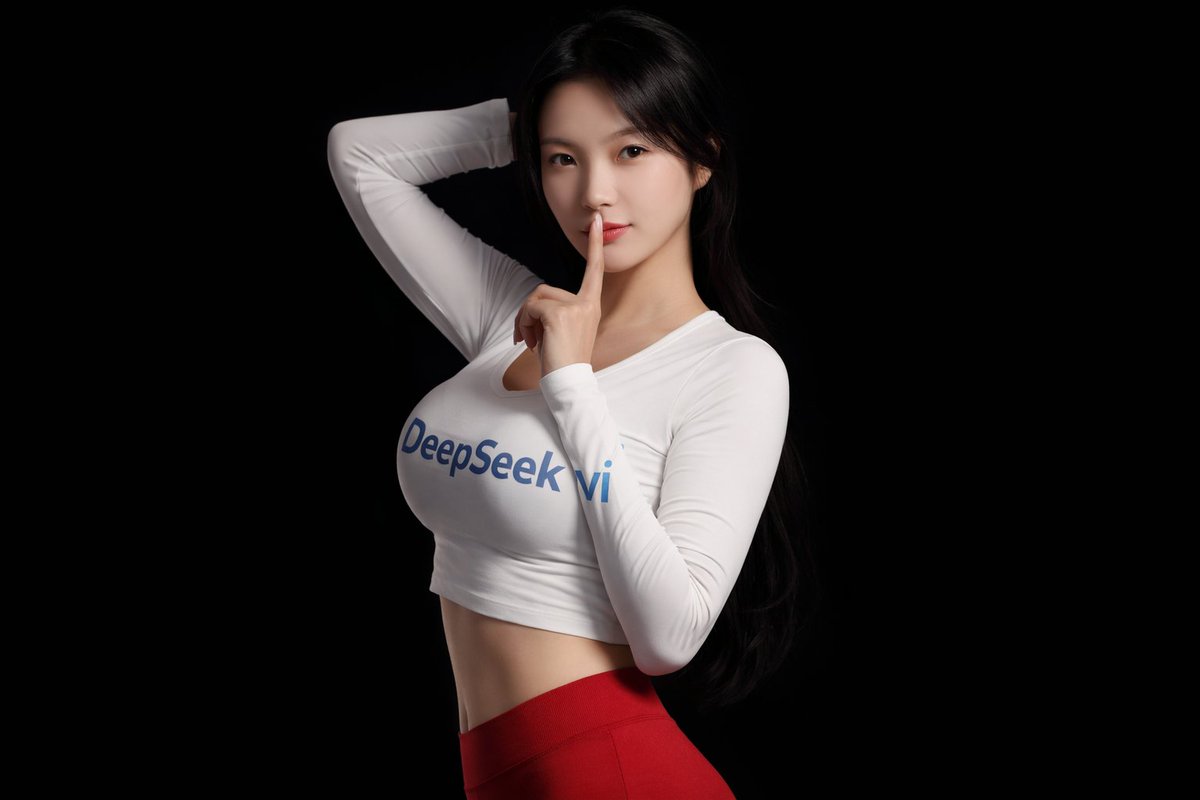 DeepSeek 服装提示中逼真的亚洲女模特 生成效果示例