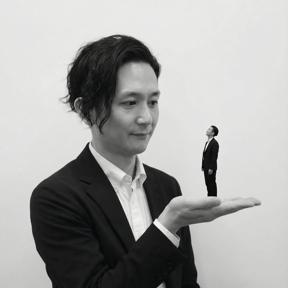 手掌上的微型自我概念 生成效果示例